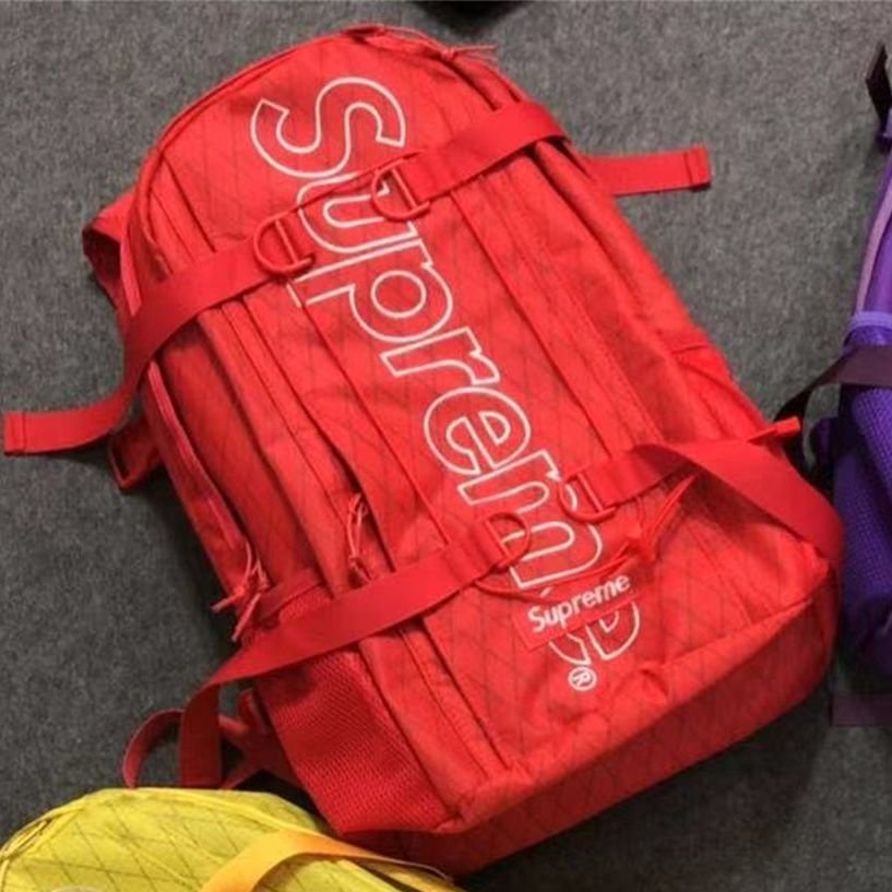 supreme rojo